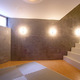 琉球畳とコンクリート打放しのモダンな和室