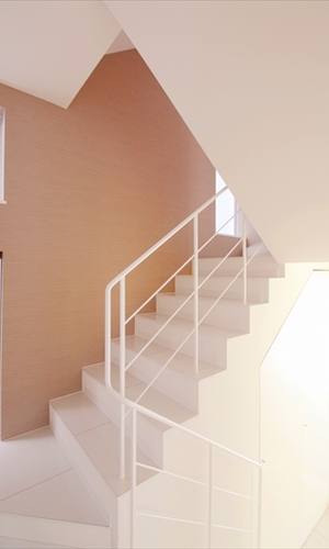 柔らかいイメージの階段室