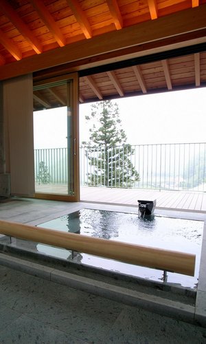 雷山の別荘｜絶景を楽しめる温泉浴室