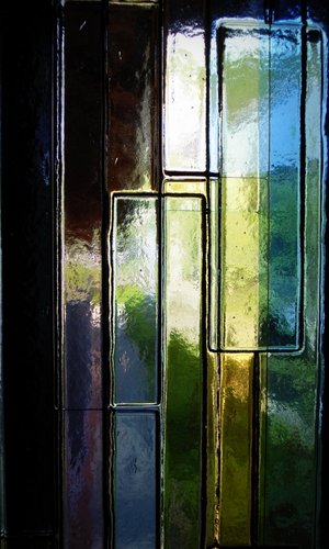 雷山の別荘｜玄関ドアのステンドグラス