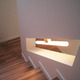 手摺壁を利用した照明のある階段