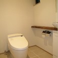 タンクレスですっきり広々のトイレスペース