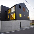三角屋根のビルトインガレージハウス