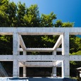 鳥居型の鉄筋コンクリート構造