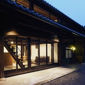居間夜景