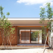 縁側と木製建具の大開口