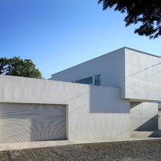 HOUSE SJ