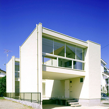 M-HOUSE
