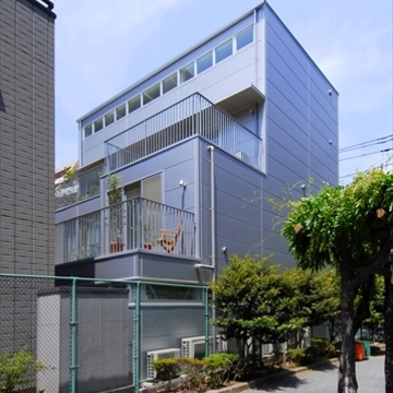 金属パネルの外壁