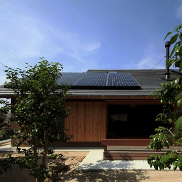 大屋根の家