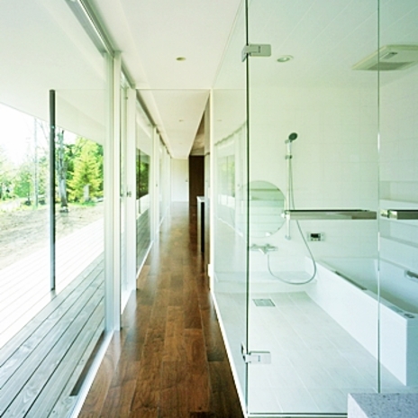 室内の浴室で、露天風呂のような風景を楽しむ