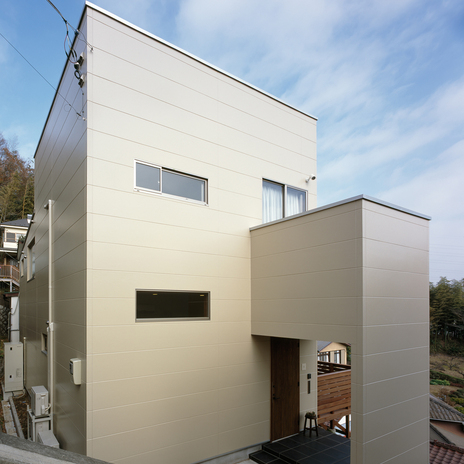 sky life house