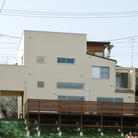 自然との調和を考え、自然を楽しむために建てられた建物