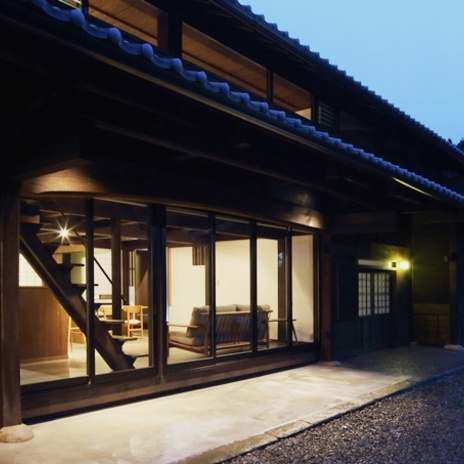 居間夜景