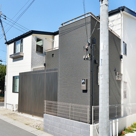 プライバシーに配慮しつつ開放的な外観