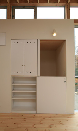 建築家のアイデアで収納の扉を開けたらチャイルドゲートに