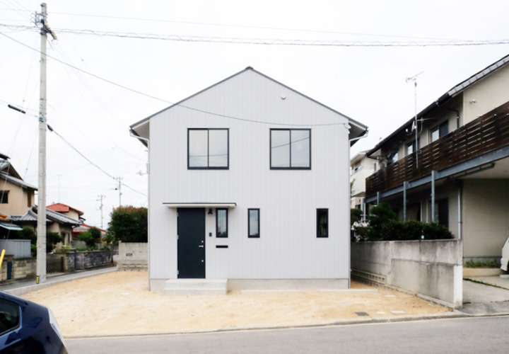 ガルバリウムのマットな外観