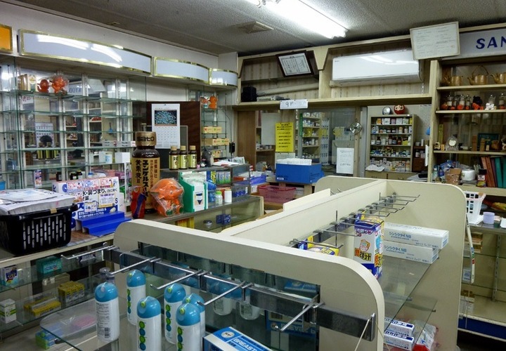 動線などを見直す必要があった、リノベーション前の店舗内
