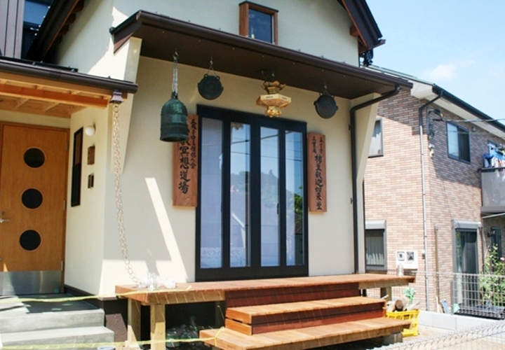 御堂の庇