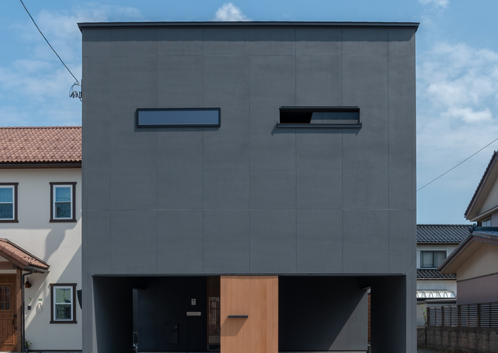 円光寺の家｜内部と外部が繋がるミニマルな住宅