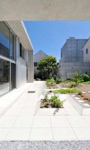 囲み庭の家 La Casa col Cortiletto Interno - by mcja