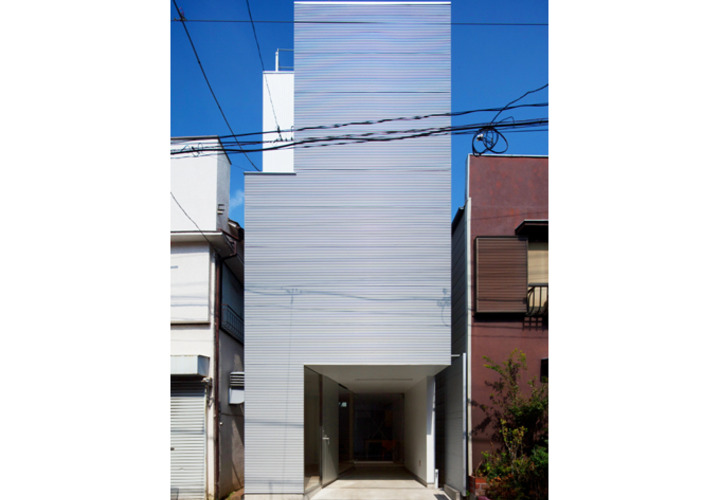 町並みにシンプルにとけ込ませる