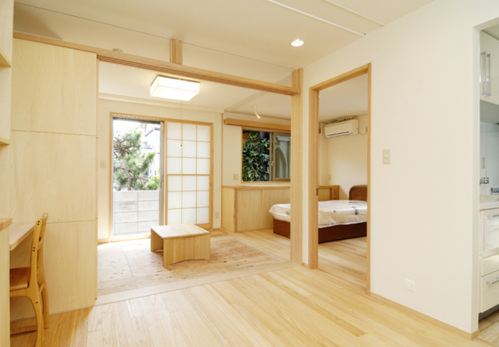 大きな引込戸で広さを生み出しプライバシーも作り出す