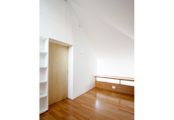 小屋裏部屋の書斎