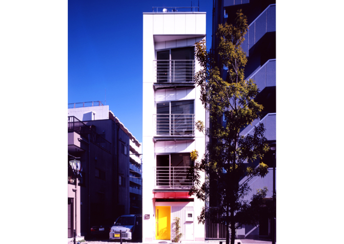 赤羽商業地域に建つ家