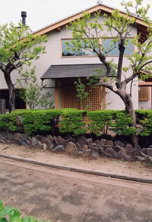 里山の民家