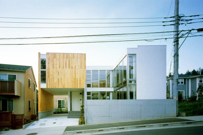 F-HOUSE