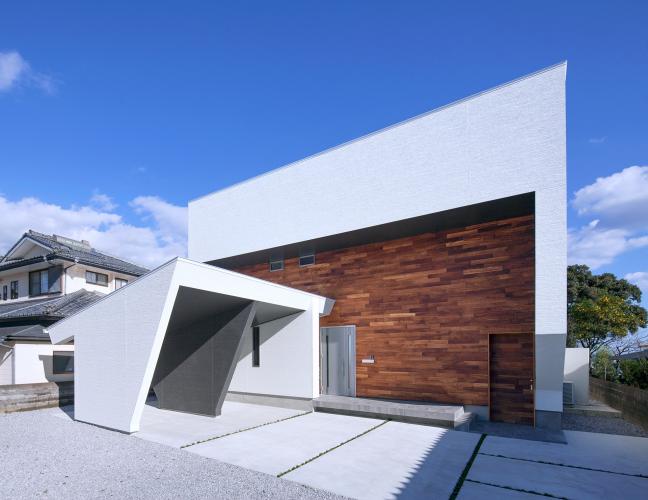  I3-house 「丘の上にある造形」