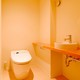 シンプルで清潔感のあるトイレスペース
