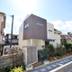 旗竿敷地に建つ家