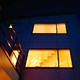 夜の外観