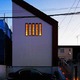 夜の外観