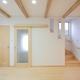 建具(ドア)もすべてパインの無垢材