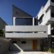 室内縁側の家 La Casa Intorno del Patio -by mcja