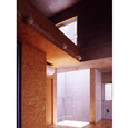 RC壁式構造の狭小住宅・開放感のある光の演出